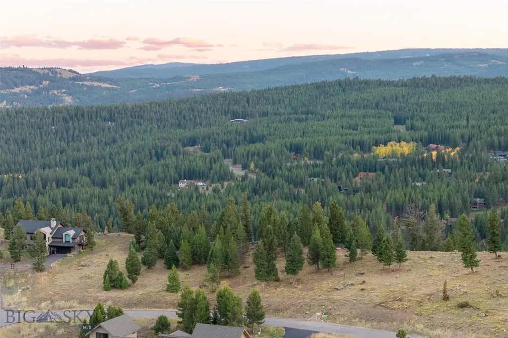 525 Fourpoint Road Big Sky MT 59716