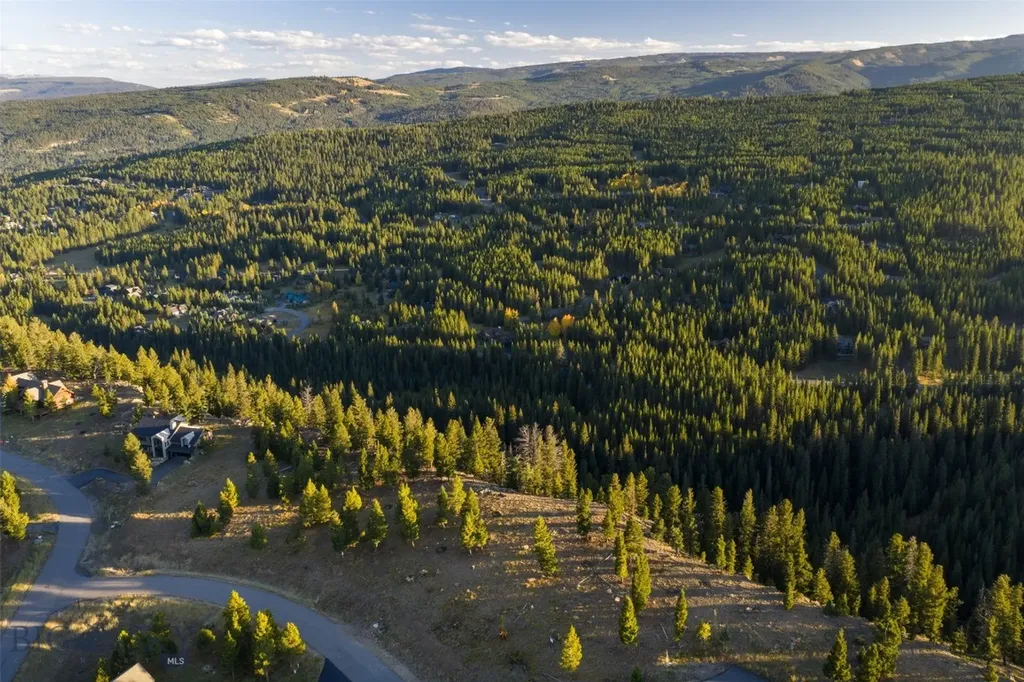 525 Fourpoint Road Big Sky MT 59716