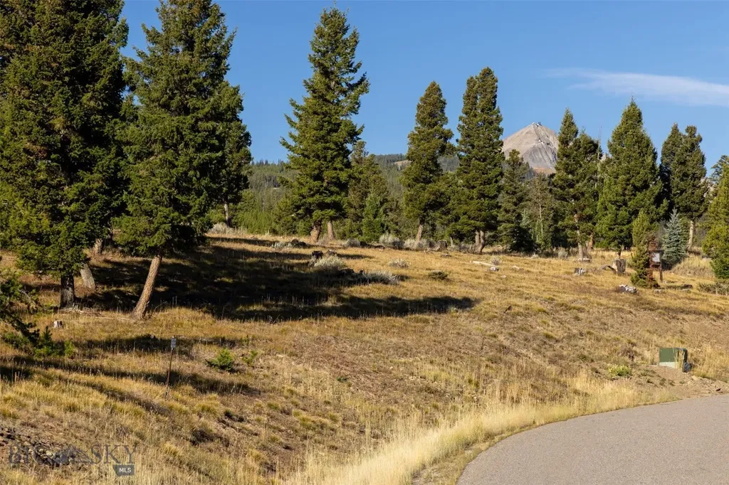 525 Fourpoint Road Big Sky MT 59716
