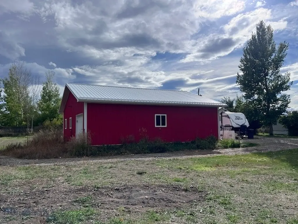 1575 Stagecoach Trail Manhattan MT 59741