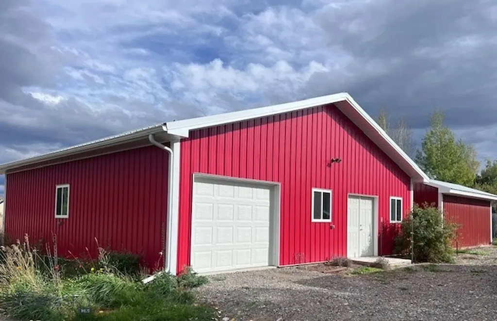 1575 Stagecoach Trail Manhattan MT 59741