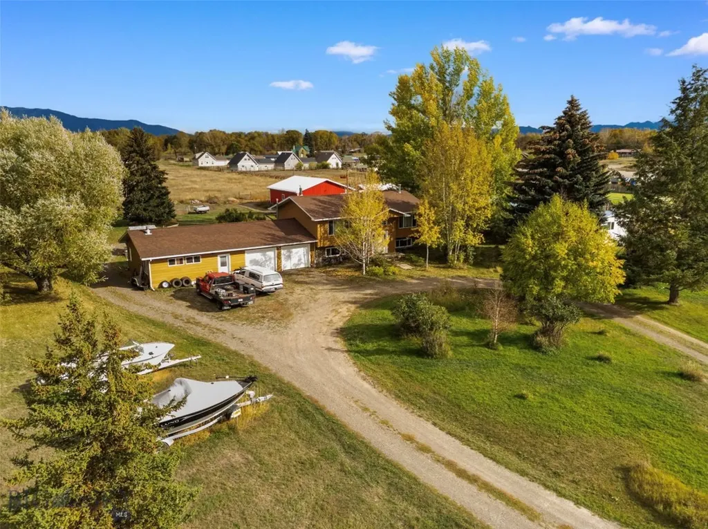 1575 Stagecoach Trail Manhattan MT 59741
