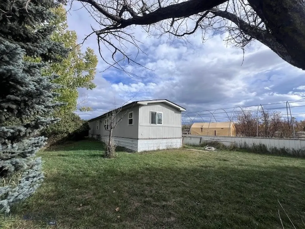 1575 Stagecoach Trail Manhattan MT 59741