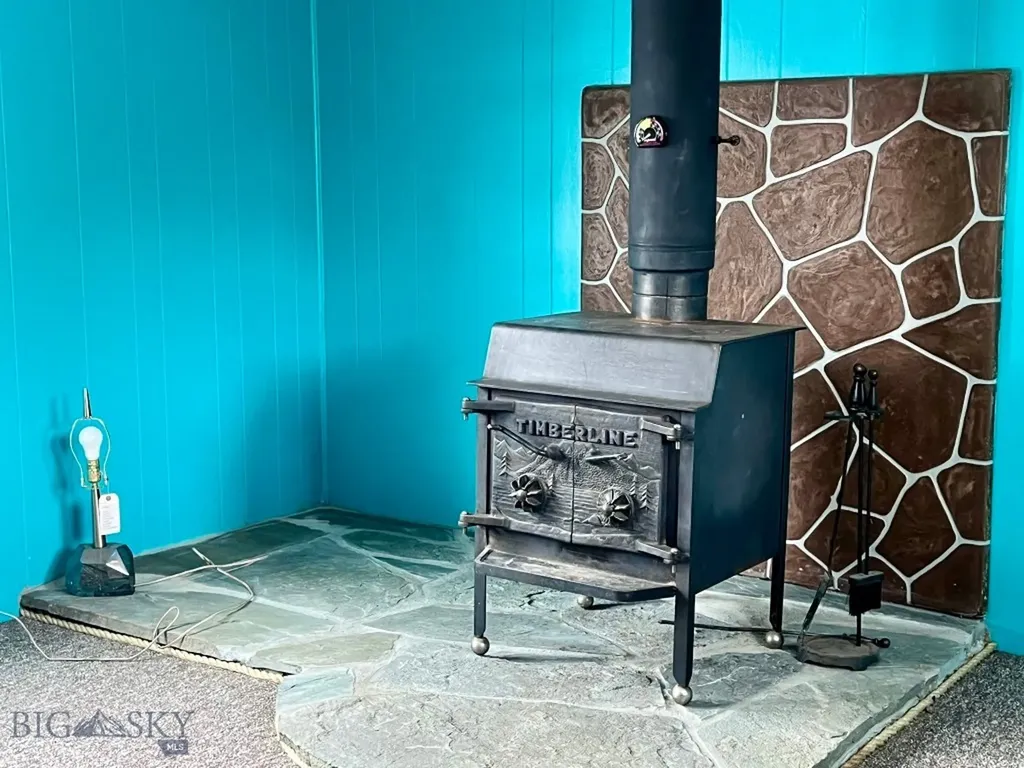 1575 Stagecoach Trail Manhattan MT 59741