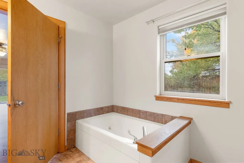 3108 Oliver Bozeman MT 59718
