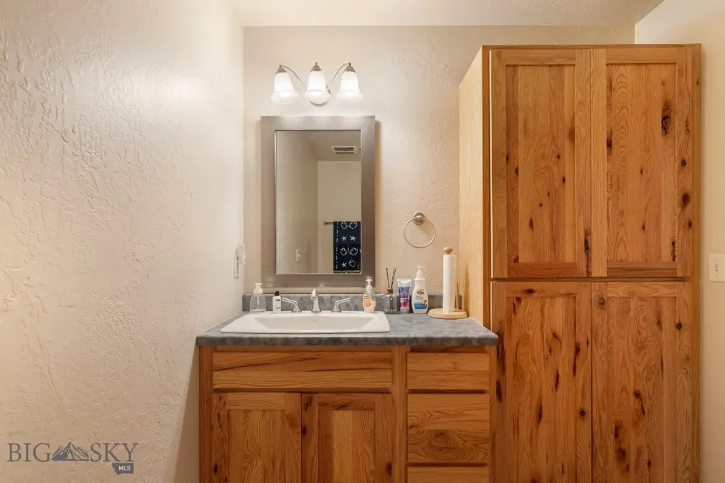 3108 Oliver Bozeman MT 59718
