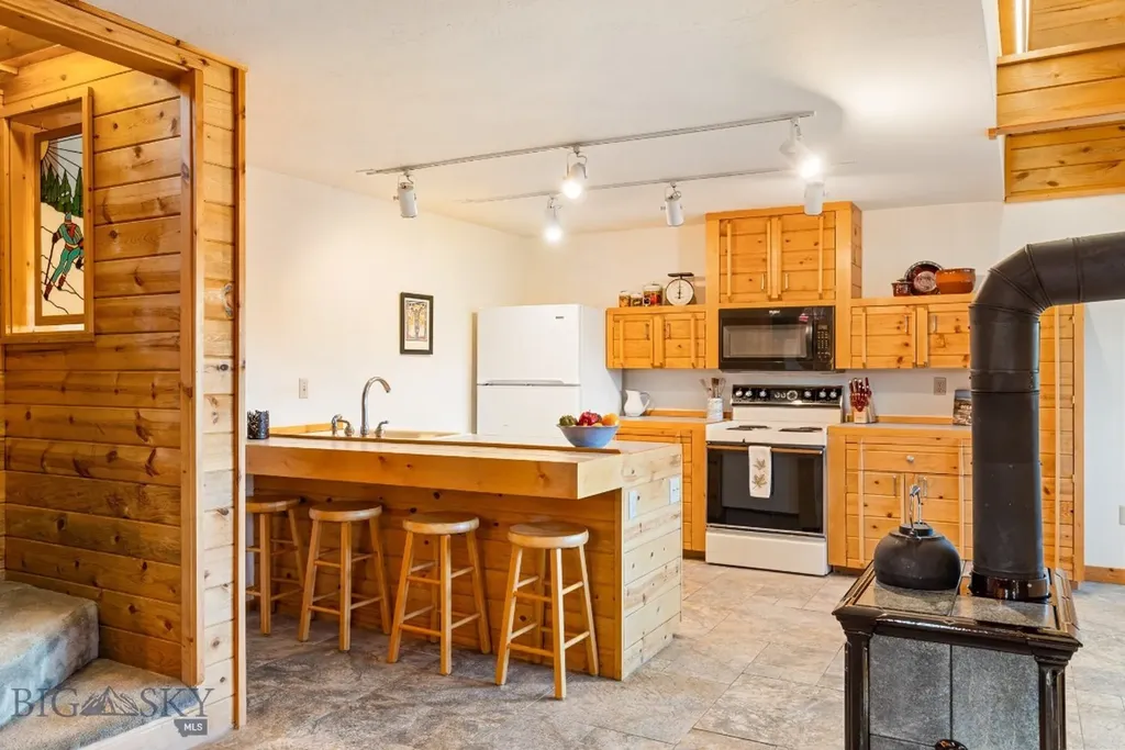 2555 Little Coyote Road Big Sky MT 59716