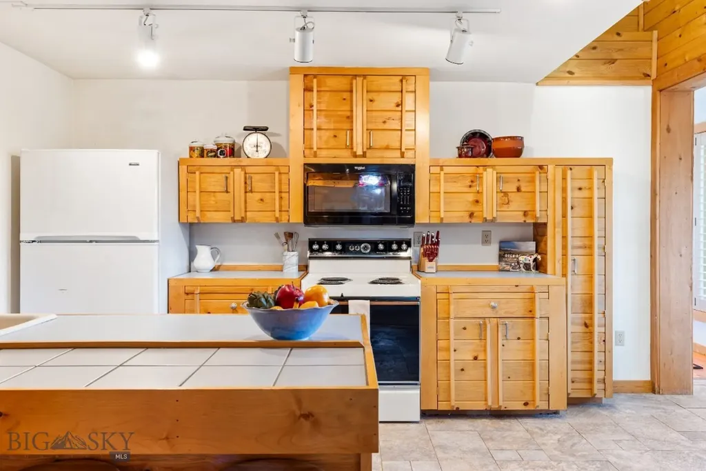 2555 Little Coyote Road Big Sky MT 59716