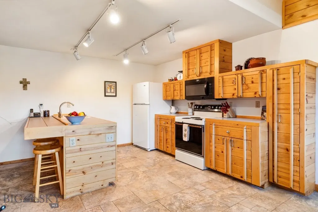 2555 Little Coyote Road Big Sky MT 59716