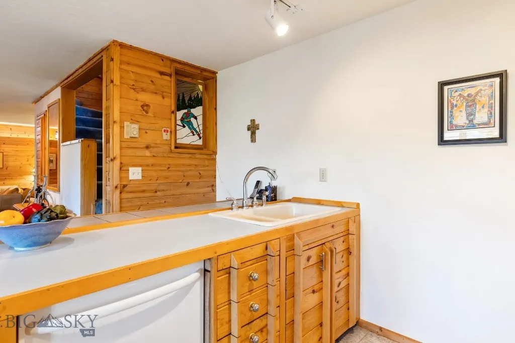 2555 Little Coyote Road Big Sky MT 59716