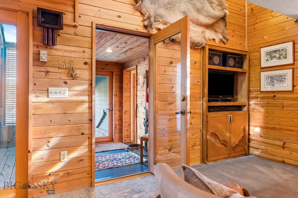 2555 Little Coyote Road Big Sky MT 59716
