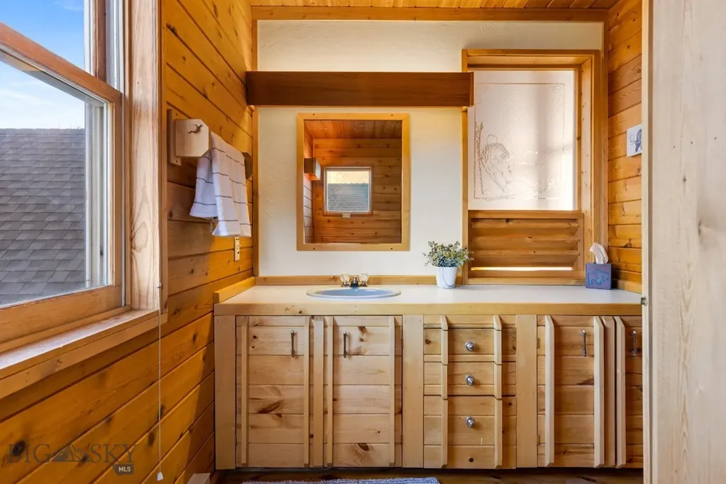 2555 Little Coyote Road Big Sky MT 59716