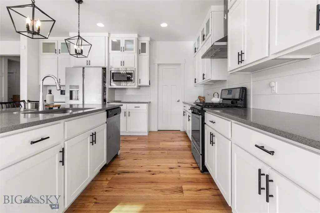 814 Butler Creek Avenue Belgrade MT 59714