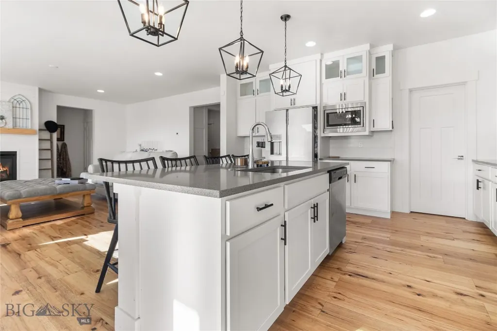 814 Butler Creek Avenue Belgrade MT 59714