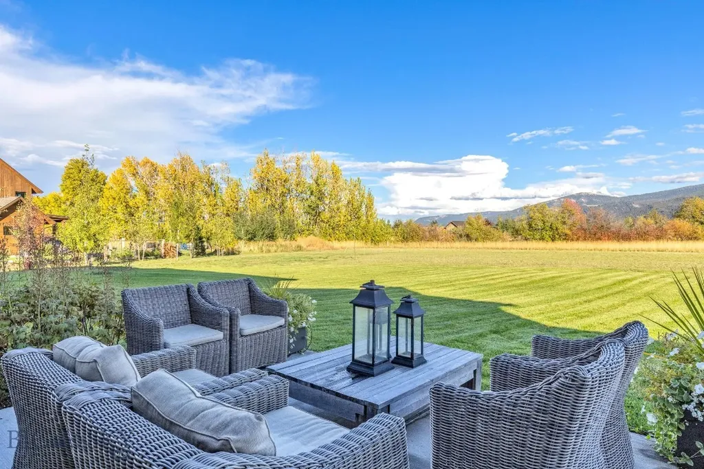 58 Waylon Way Bozeman MT 59718