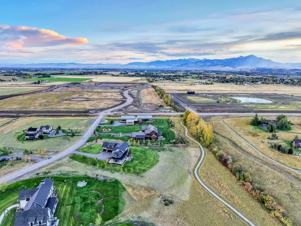 58 Waylon Way Bozeman MT 59718