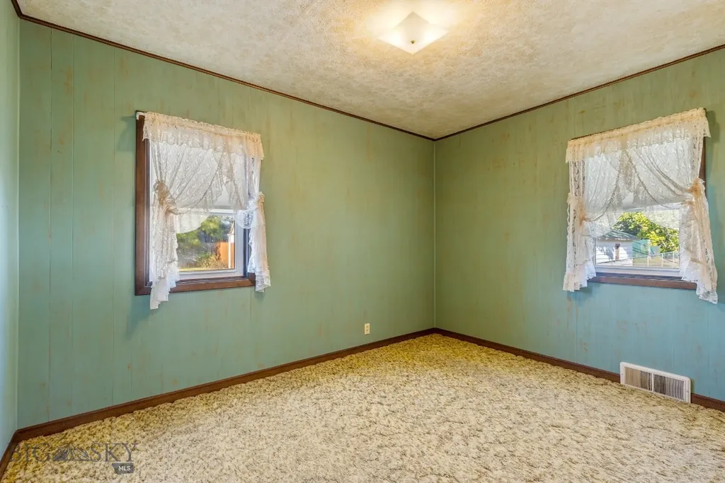 610 W Front Street Livingston MT 59047