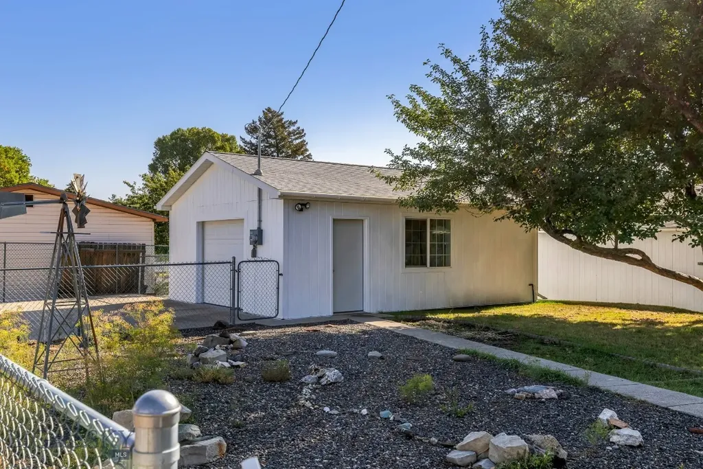 610 W Front Street Livingston MT 59047