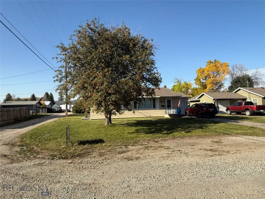 704 Hooper Big Timber MT 59011