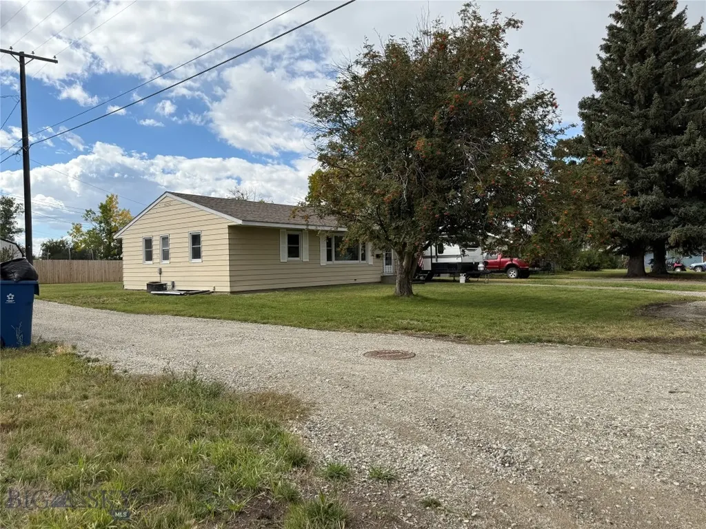 704 Hooper Big Timber MT 59011