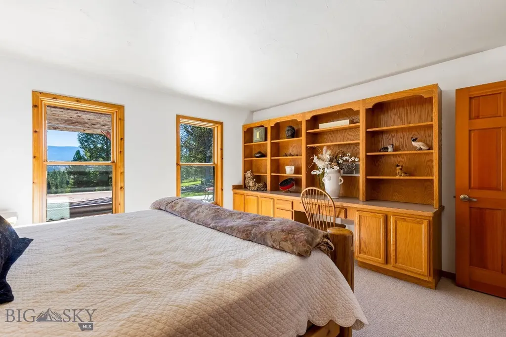 330 Stellar Jay Way Gallatin Gateway MT 59730