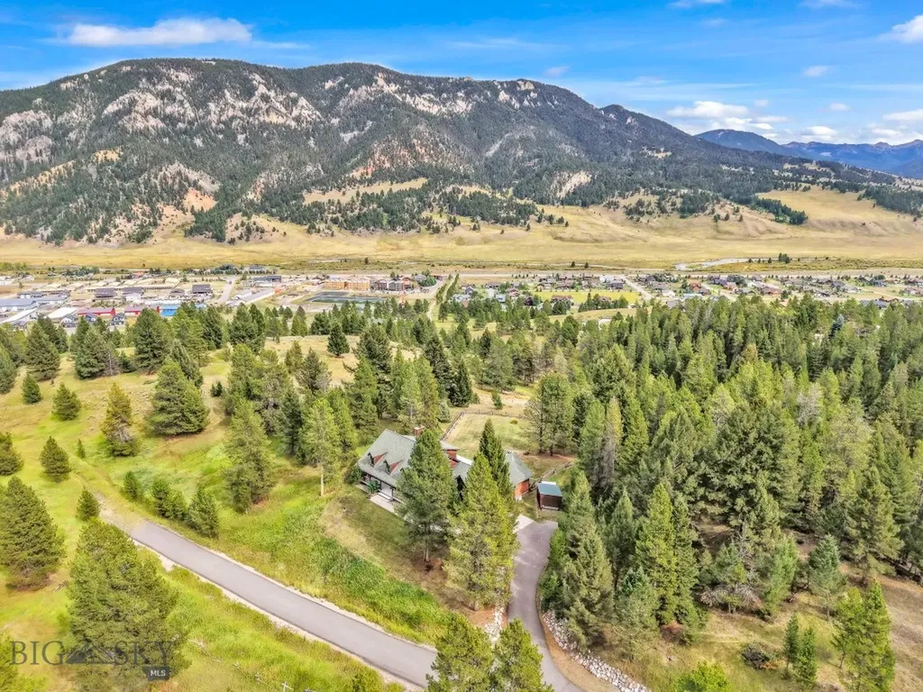 330 Stellar Jay Way Gallatin Gateway MT 59730