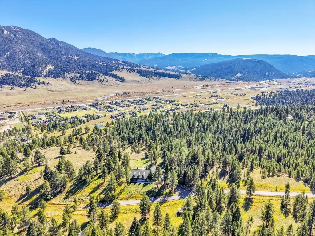330 Stellar Jay Way Gallatin Gateway MT 59730