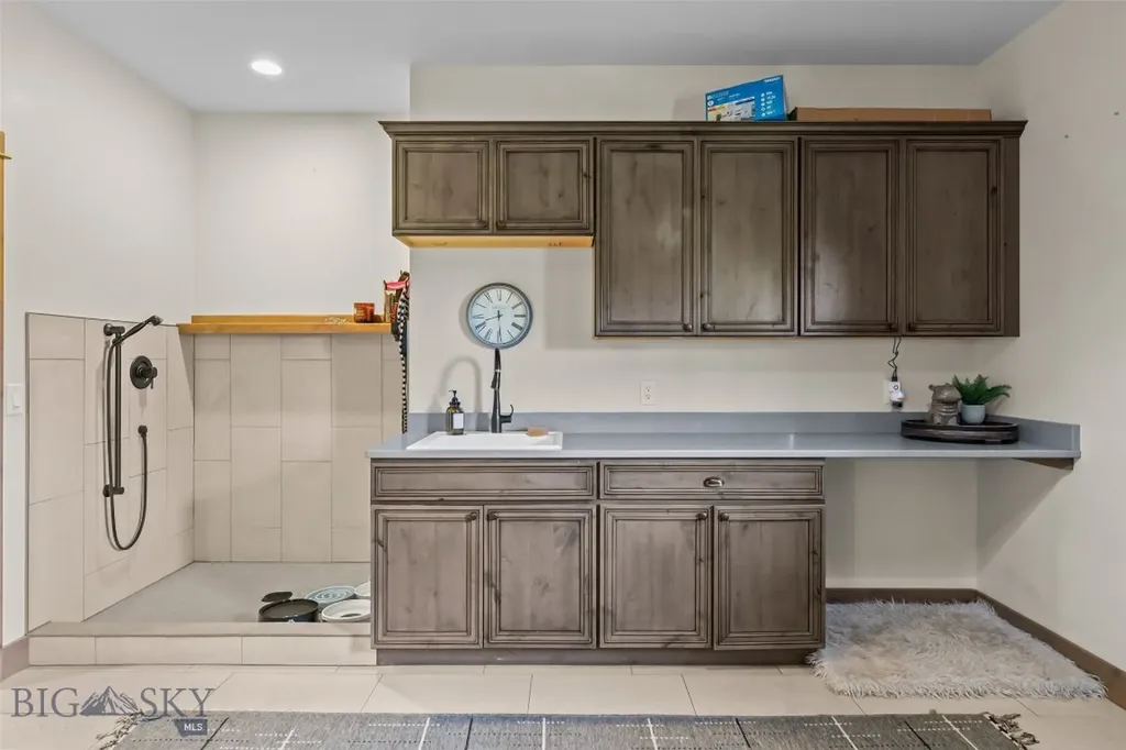 32 Pleasant View Drive Bozeman MT 59718