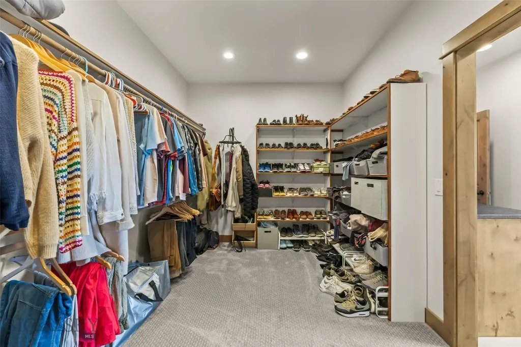 32 Pleasant View Drive Bozeman MT 59718