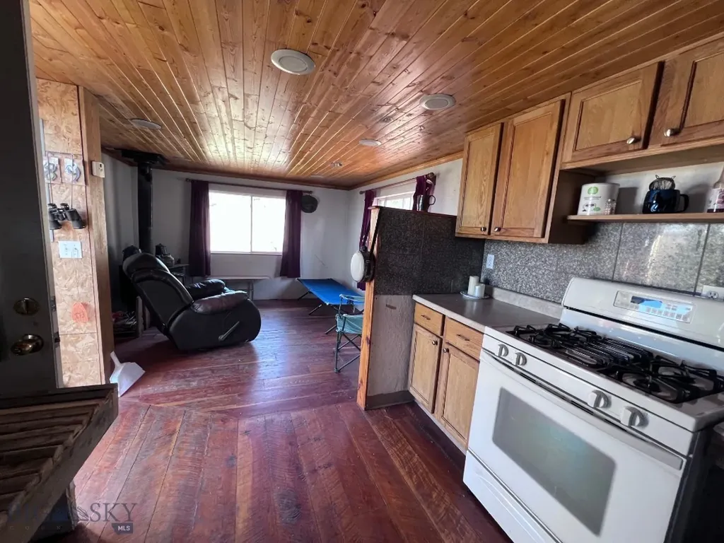 89 Mayn Creek Road White Sulphur Springs MT 59645