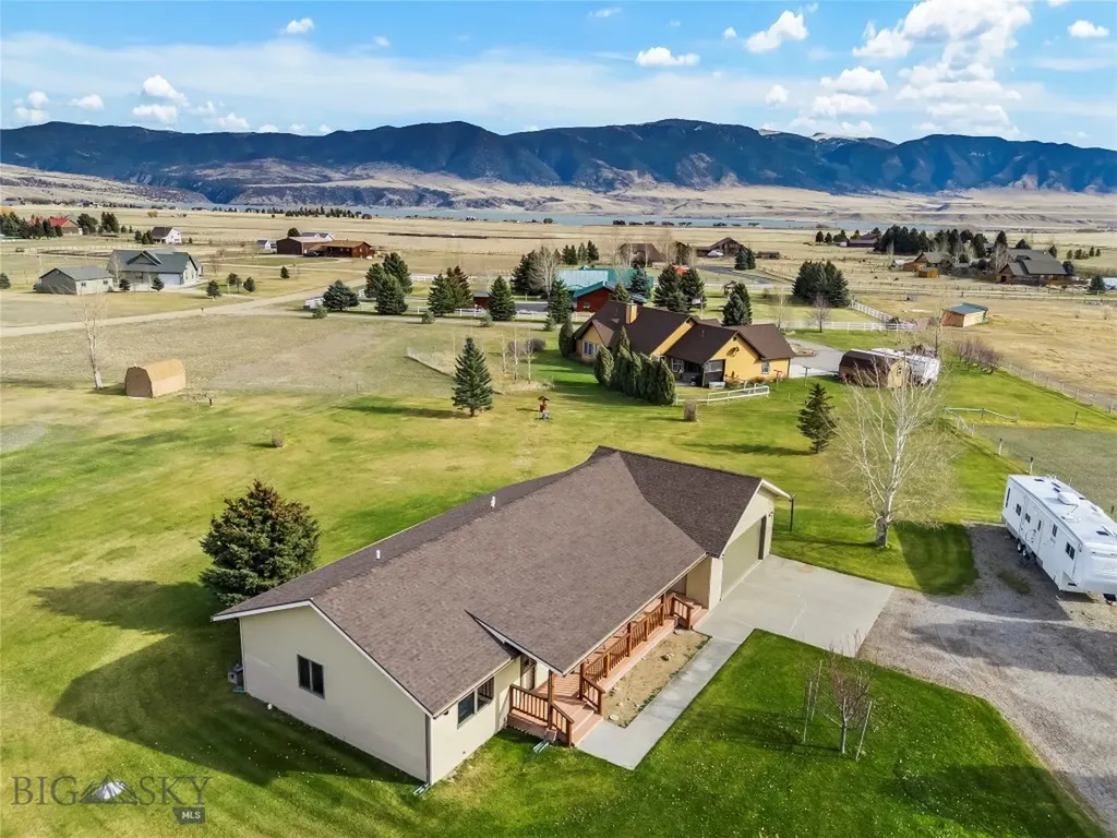 5 Ginger Quill Court Mcallister MT 59740
