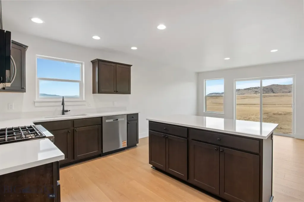 19 W Overland Trail Three Forks MT 59752