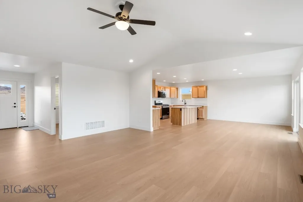 18 W Overland Trail Three Forks MT 59752