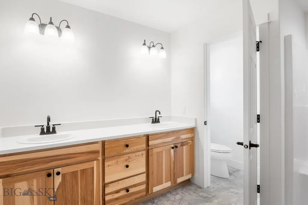 18 W Overland Trail Three Forks MT 59752