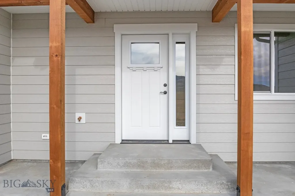 22 W Overland Trail Three Forks MT 59752