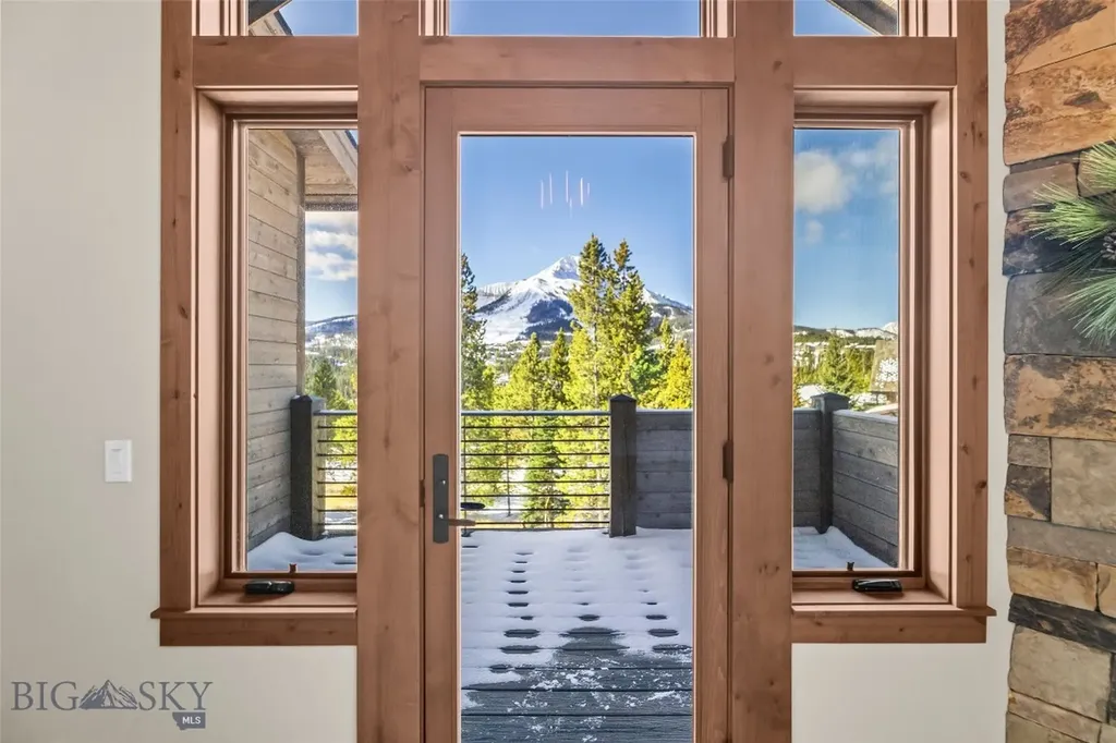 17 Swift Bear Big Sky MT 59716