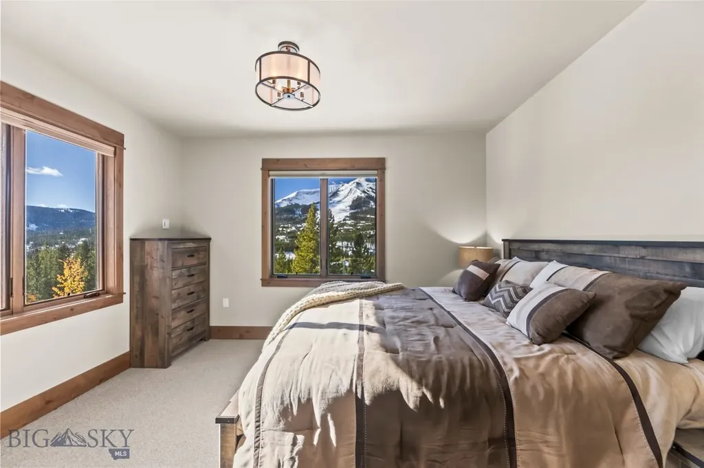 17 Swift Bear Big Sky MT 59716