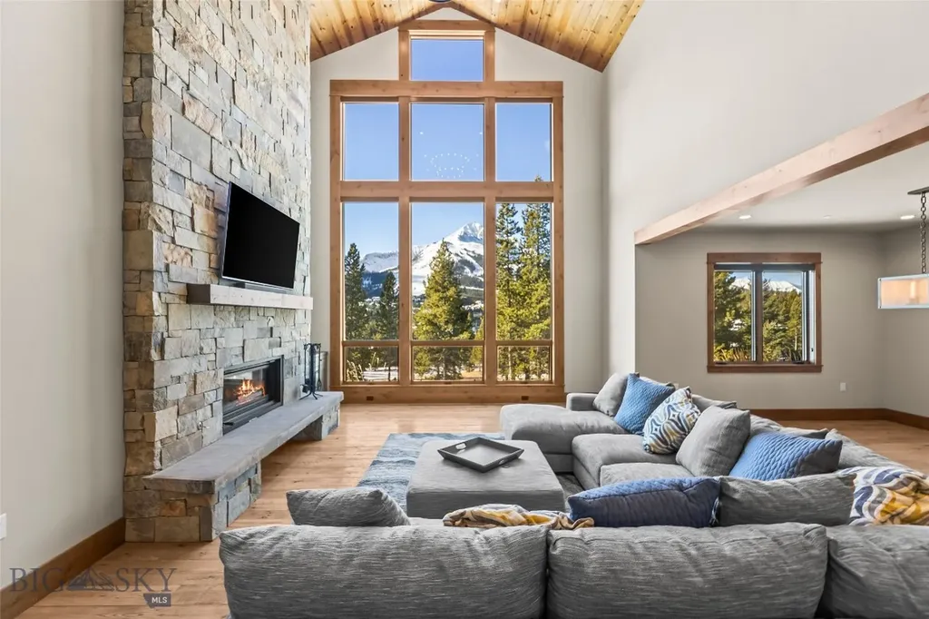 17 Swift Bear Big Sky MT 59716