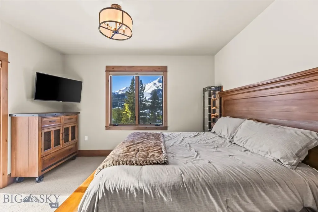 17 Swift Bear Big Sky MT 59716