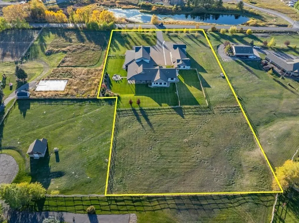 2030 And 2032 Love Lane Bozeman MT 59718