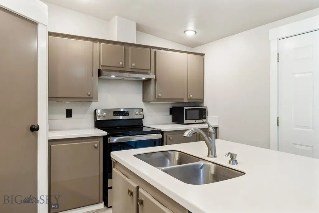 109 Run Way Lane Livingston MT 59047