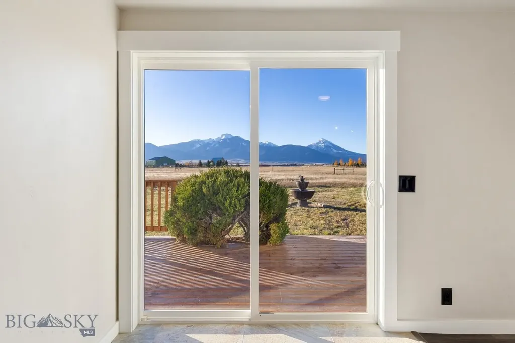 109 Run Way Lane Livingston MT 59047