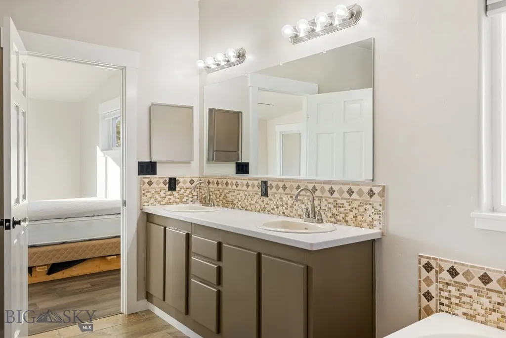 109 Run Way Lane Livingston MT 59047