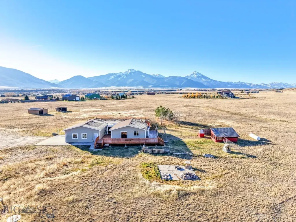 109 Run Way Lane Livingston MT 59047