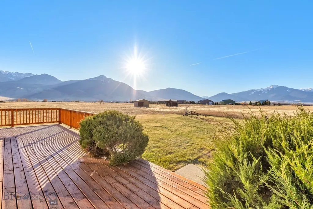 109 Run Way Lane Livingston MT 59047