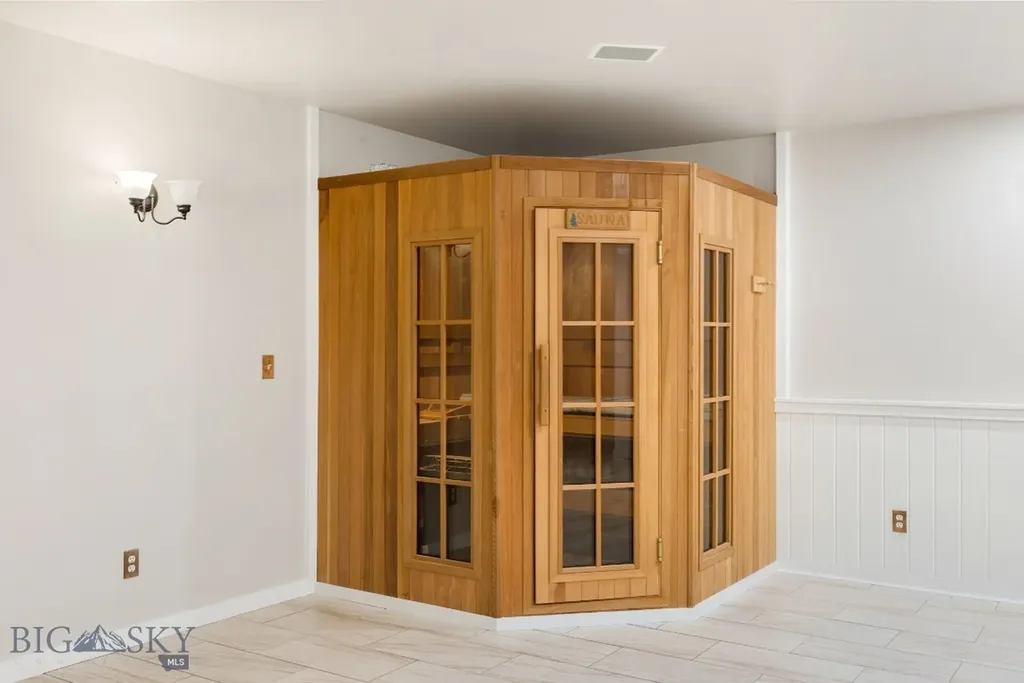 109 Run Way Lane Livingston MT 59047