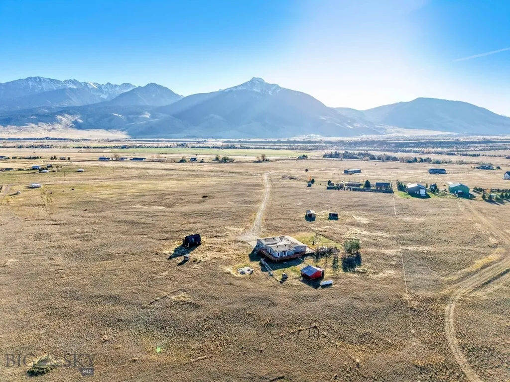 109 Run Way Lane Livingston MT 59047