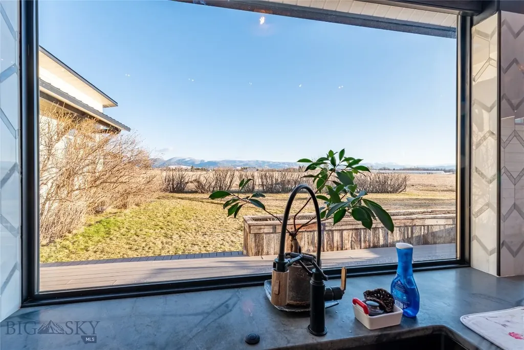 745 Rocky Road Bozeman MT 59718
