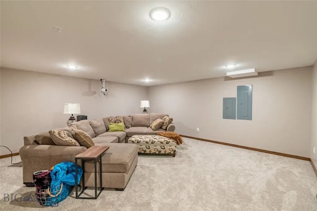 745 Rocky Road Bozeman MT 59718