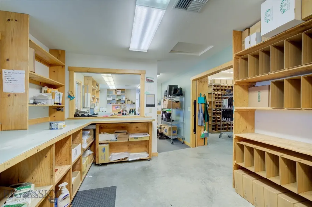 6597 Falcon Lane Bozeman MT 59718